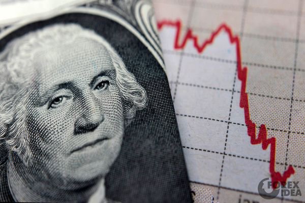 Доллар США наименее всего подвержен девальвации